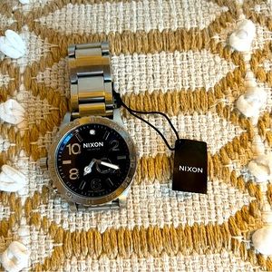 NWT Nixon Simplify Oversized Watch